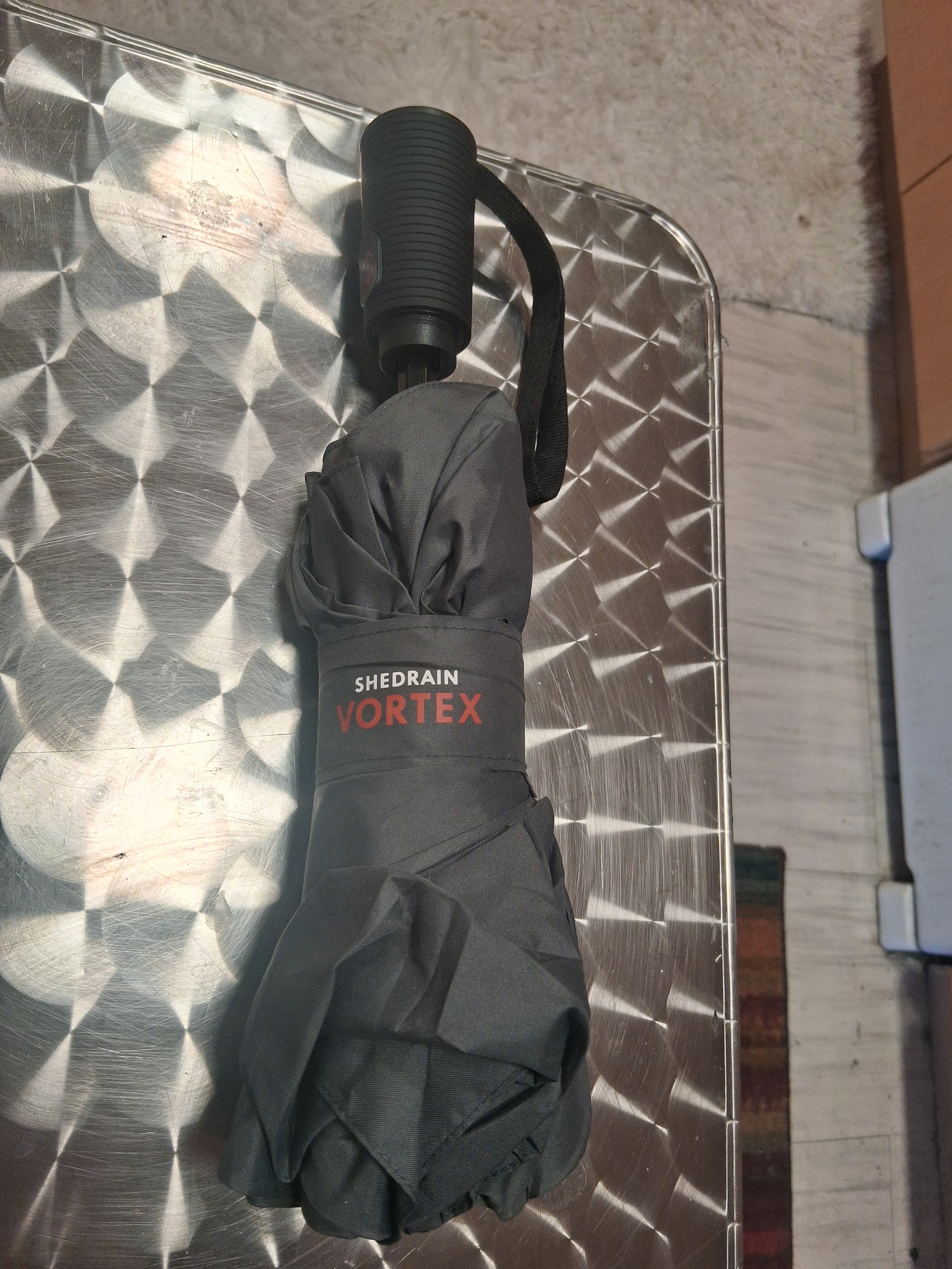 Shedrain Vortex Compact Folding Umbrella  Black